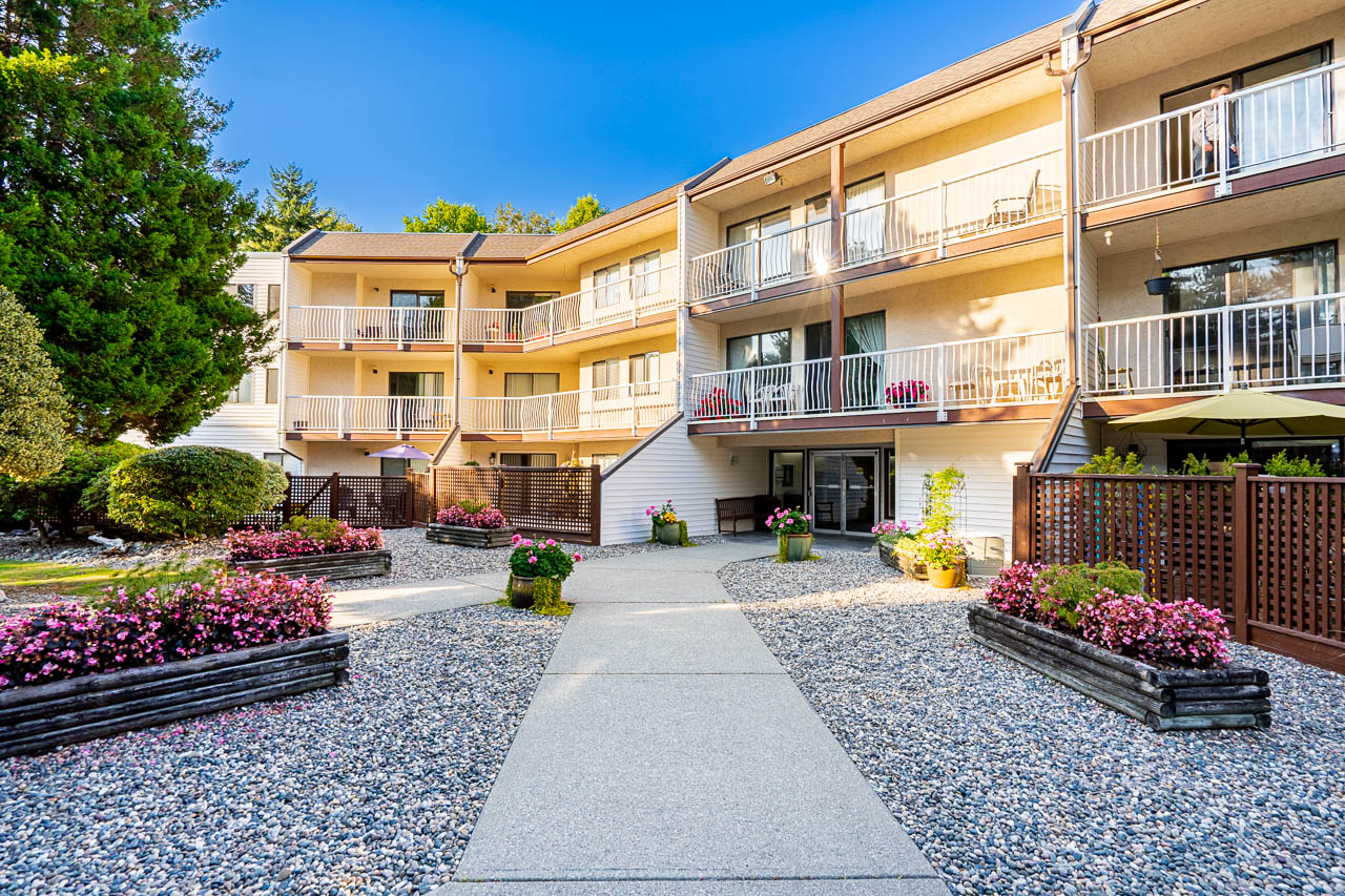 Just Listed in Ocean Park Place. 304 12890 17th Ave South Surrey